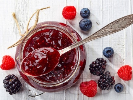 Мармалад от горски плодове – малини, боровинки и къпини - снимка на рецептата